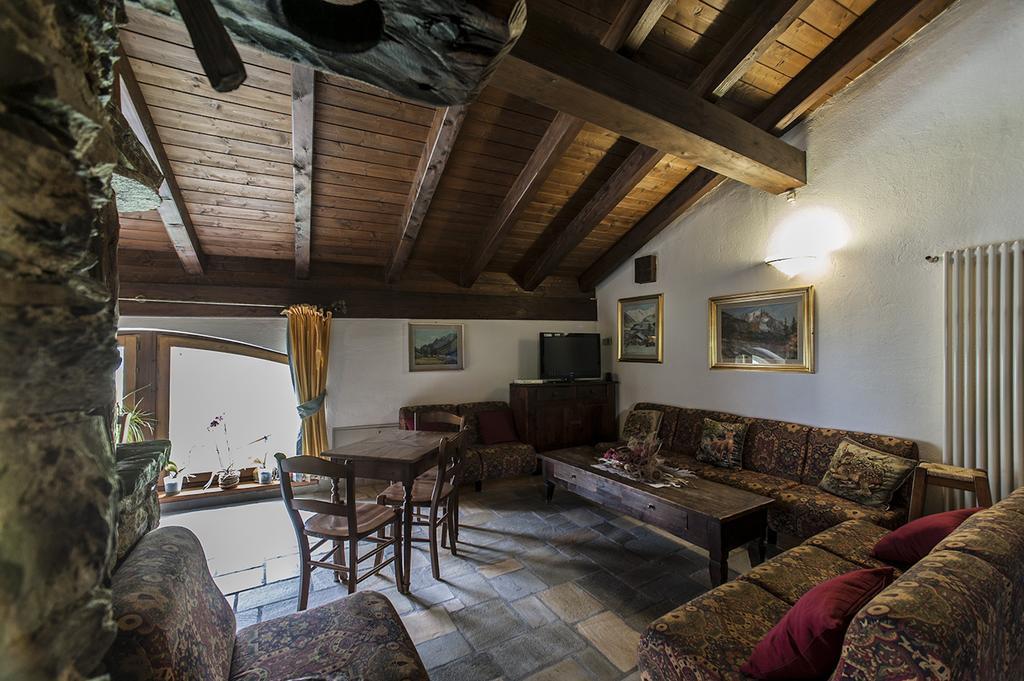 Hotel Baita Cretaz Бройл-Червиня Екстериор снимка