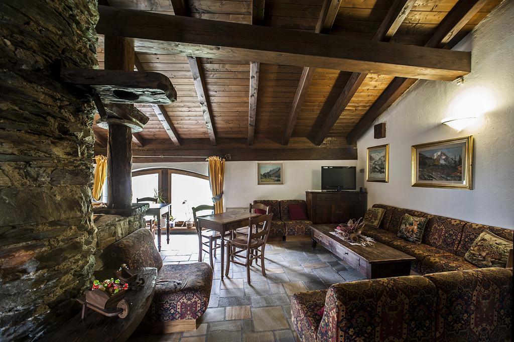 Hotel Baita Cretaz Бройл-Червиня Екстериор снимка