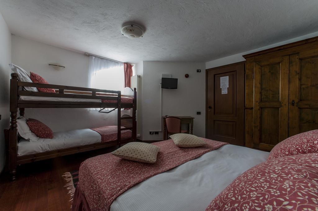 Hotel Baita Cretaz Бройл-Червиня Екстериор снимка