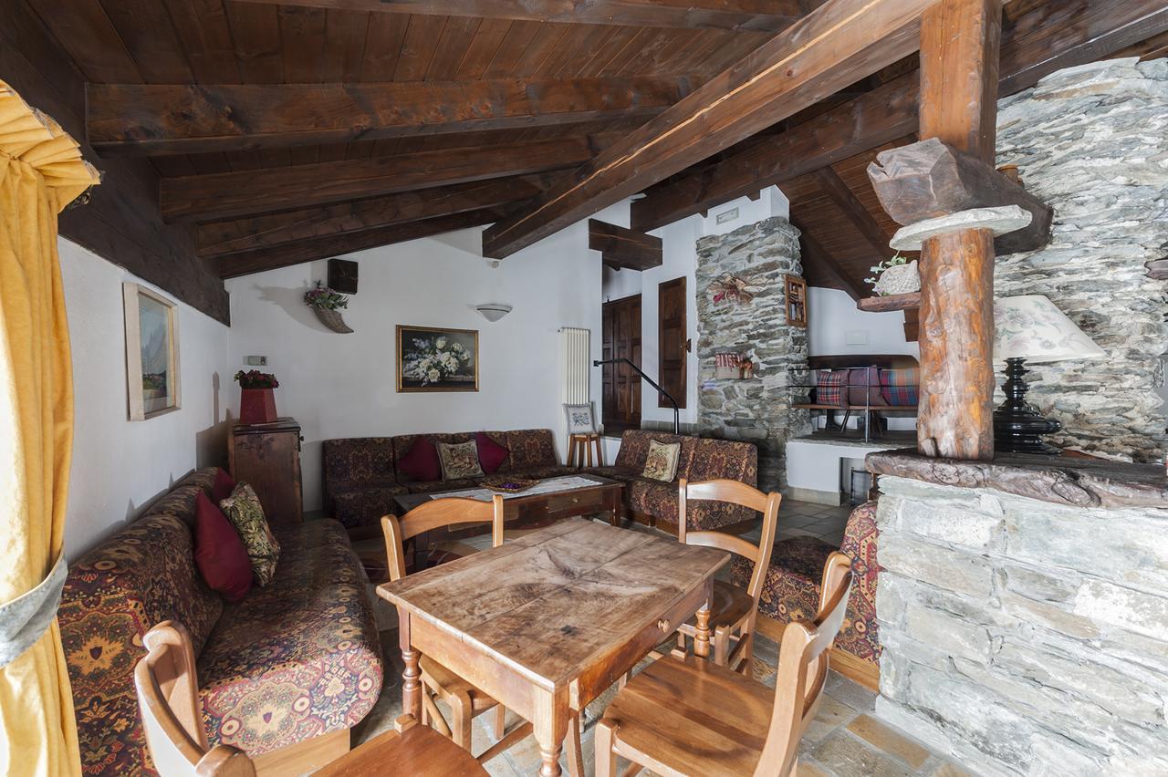 Hotel Baita Cretaz Бройл-Червиня Екстериор снимка
